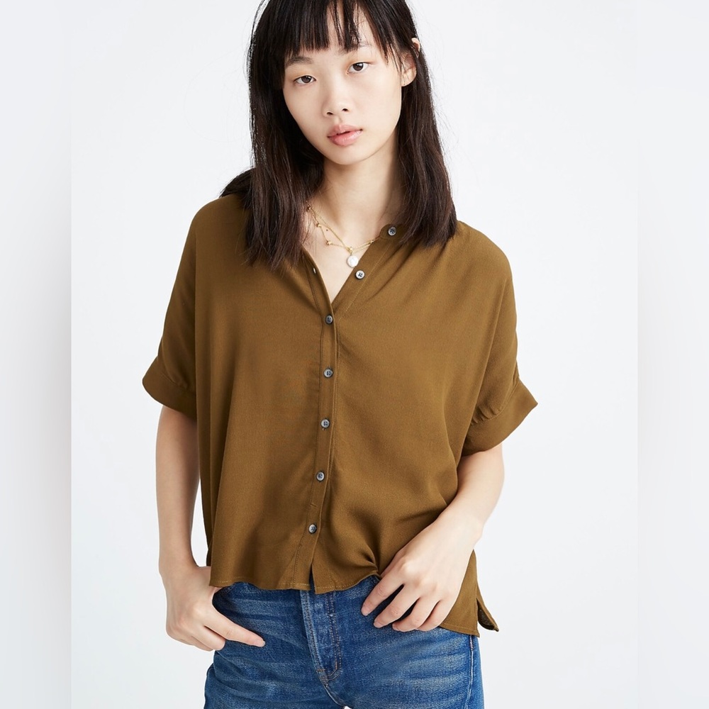 Madewell Getaway Oversized Button-Down Shirt. Size XS. Color Asparagus.